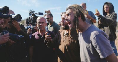 Copertina di Territori occupati, ma il boutique hotel  su Booking è libero