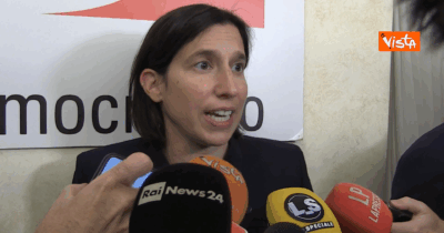 Copertina di Schlein attacca Meloni: “Si assuma almeno mezza responsabilità, i centri in Albania sono un fallimento” – Video