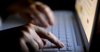 Copertina di Agenzia cyber,    1 dipendente   su 4 “abbocca”  ai  link-truffa