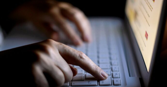 Agenzia cyber,    1 dipendente   su 4 “abbocca”  ai  link-truffa