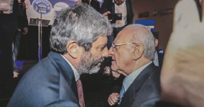 Copertina di Campania, gattopardi ovunque: il dazio di Roberto Fico per vincere alle Regionali