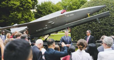 Copertina di Corsa alle armi in Europa, il Pentagono prepara il supermarket per incassare