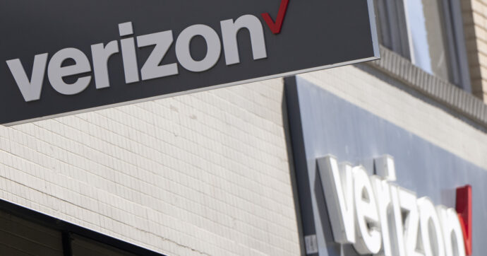 Verizon taglia 15.000 posti di lavoro: licenziamento record negli Usa