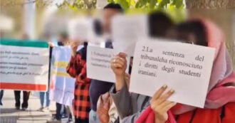 Copertina di Studenti iraniani, visti ancora bloccati nonostante la sentenza del Tribunale. Il video della protesta a Teheran