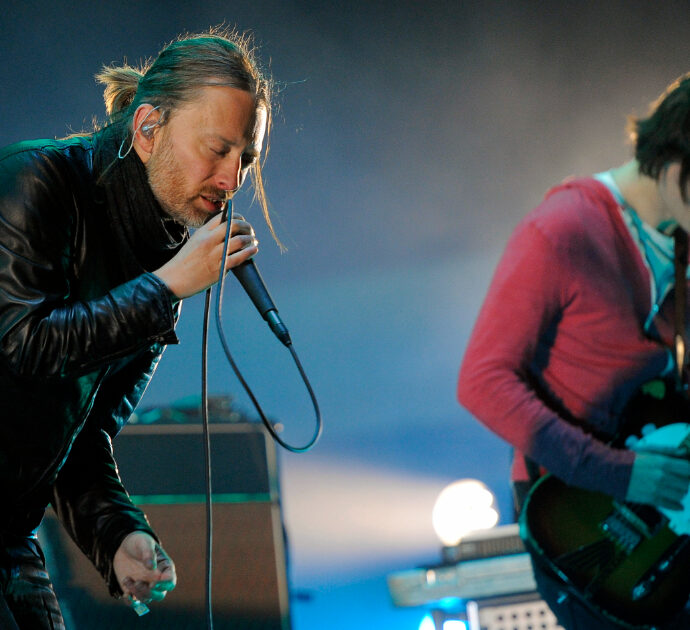 Il concerto dei Radiohead a Bologna mi è parso andare a sprazzi: 6/7 picchi sovraumani, altri momenti in cui mi sono disconnesso. In ogni caso, gruppi così ne nasceranno pochi. Anzi meno – di Andrea Scanzi