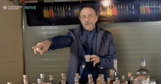 Copertina di Crozza-Salvini esagera con le sagre e i liquori: “Accogliamo i somali che lavorano, non Tajani…”