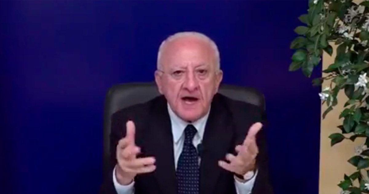 de luca contro tutti fico campagna triste manfredi grande faccia di bronzo gira come la madonna pellegrina fdi sciocchi da Ilfattoquotidiano.it de luca contro tutti fico campagna triste manfredi grande faccia di bronzo gira come la madonna pellegrina fdi sciocchi