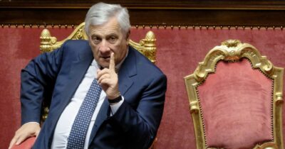Copertina di L’Ue non molla Zelensky. Tajani: “Aiuti in arrivo”