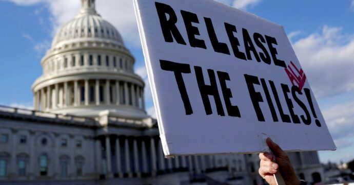 Caso Epstein: il dipartimento di Giustizia esegue: indagine sui Democratici