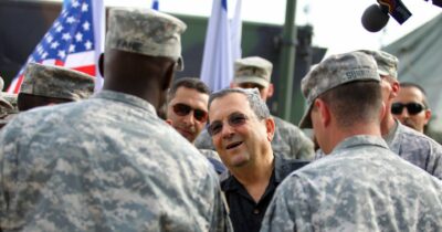 Copertina di Caso Epstein,  il nodo israeliano: così Jeffrey faceva  il cyber-lobbista