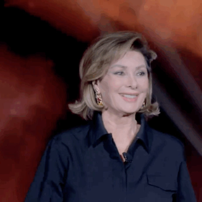 “Non dirò mai il nome del padre di mio figlio, sono una donna dalla mente aperta e rispetto la sua scelta. Io, discriminata perché algerina”: parla Edwige Fenech