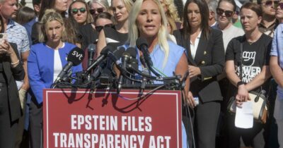 Copertina di “Serve trasparenza sui documenti”: Taylor Greene rompe con Trump sul dossier Epstein