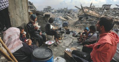 Copertina di Netanyahu dice no alla Palestina. Libano: l’Idf attacca Unifil