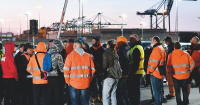 Copertina di La sentenza: ‘Portuali sottopagati da 18 anni: sì al risarcimento’