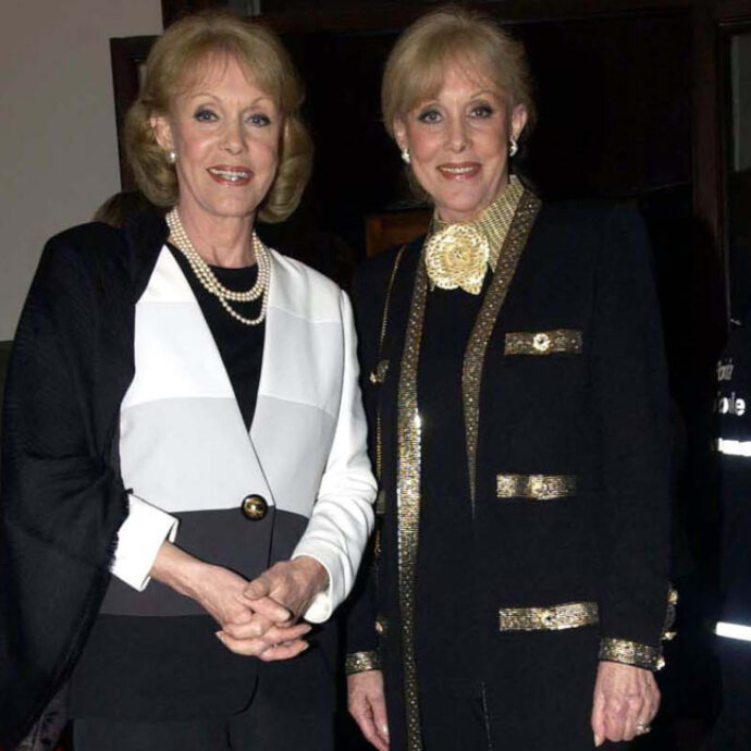 Le gemelle Kessler morte con il suicidio assistito: “Una sola anima in due corpi”. Addio alle regine del “Da-da-un-pa”, audaci ballerine della Rai in bianco e nero: con le loro gambe hanno fatto la storia