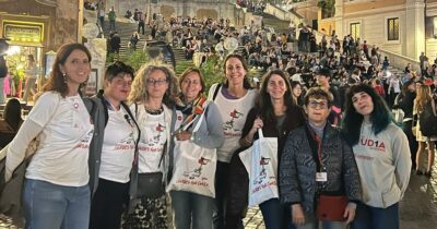 Copertina di Luisa e le “Guide per Gaza”: quando il lavoro turistico diventa solidale e aiuta Emergency