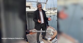 Copertina di Fico fa il comizio sulla barca delle polemiche: “Non ci fermano con le schifezze” – Video