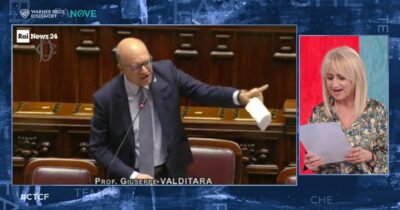 Copertina di “L’educazione sessuale? La scuola non è la succursale della famiglia. È l’unico modo per non trovare l’ennesima vittima a terra”: la “letterina” di Luciana Littizzetto a Valditara