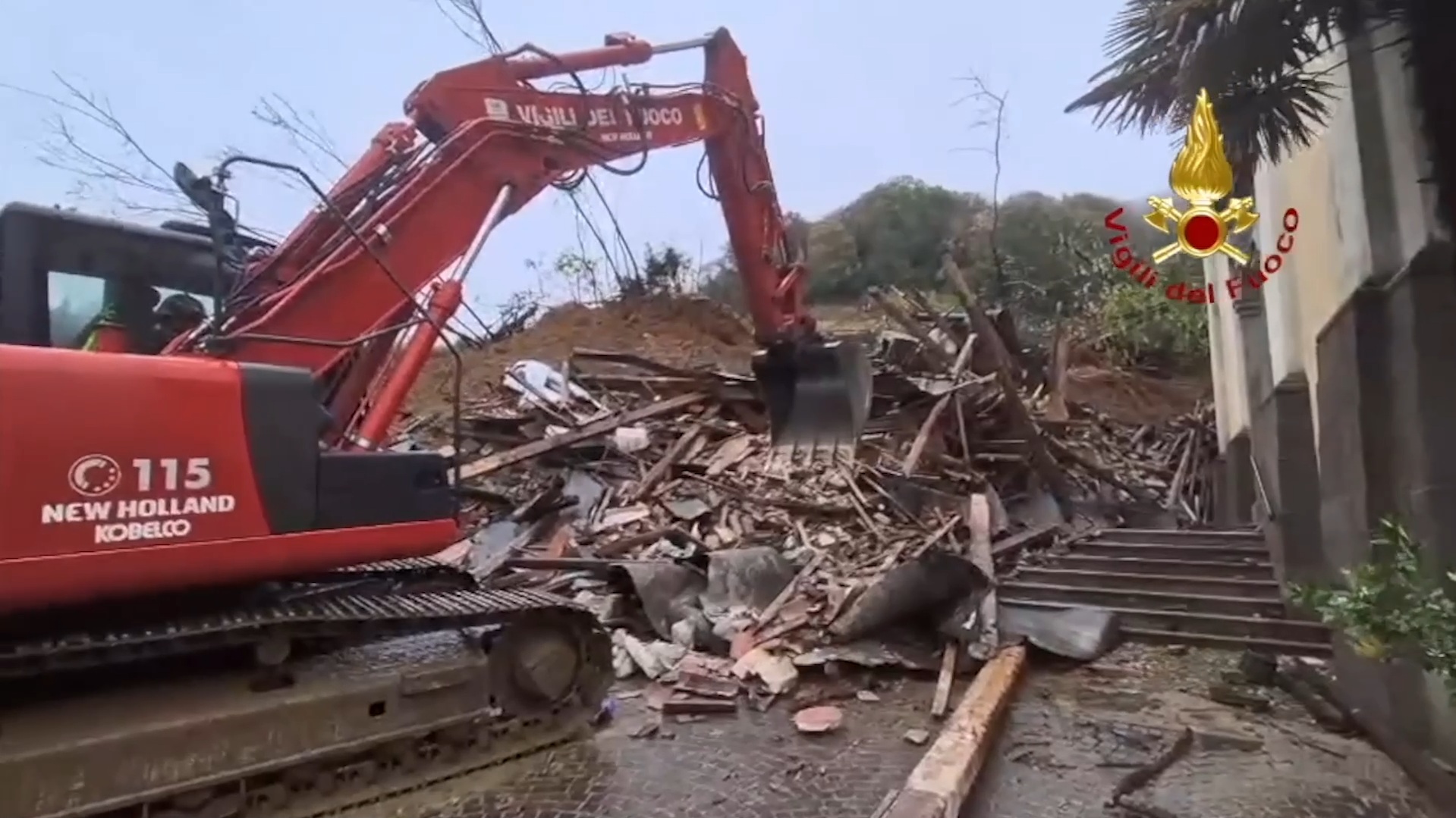 nubifragio nel goriziano le abitazioni ridotte in macerie dalla colata di fango 8211 video da Ilfattoquotidiano.it nubifragio nel goriziano le abitazioni ridotte in macerie dalla colata di fango 8211 video