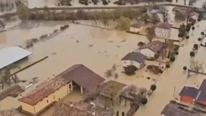 L’Italia stretta dagli eventi estremi, tra piogge, esondazioni e siccità. Quasi raddoppiati i casi legati a temperature record