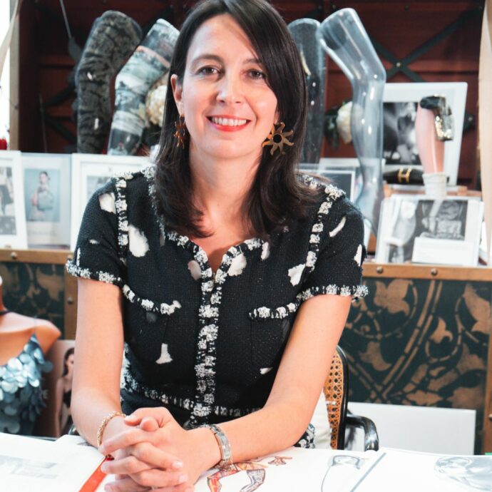 “Le calze raccontano chi siamo, sono il vero simbolo dell’emancipazione femminile”: la storia segreta dei collant e i modelli di tendenza dell’inverno 2025