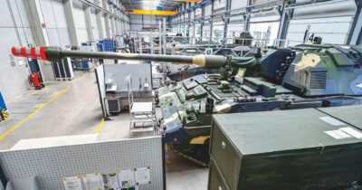 Copertina di Italia penultima per Pil ma la spesa militare potrà salire di  23 mld