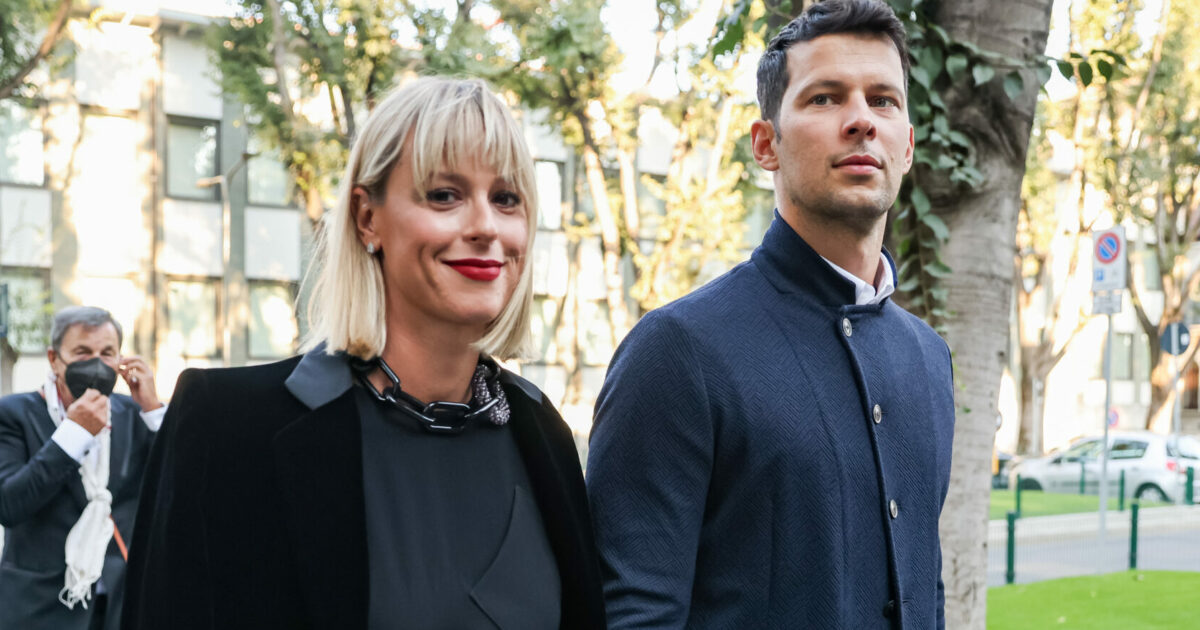 “Dicevano ‘devi diventare mamma, quando fai un figlio?’. È stata una violenza, ci stavamo provando. Come coppia io e Matteo siamo compiuti”: così Federica Pellegrini