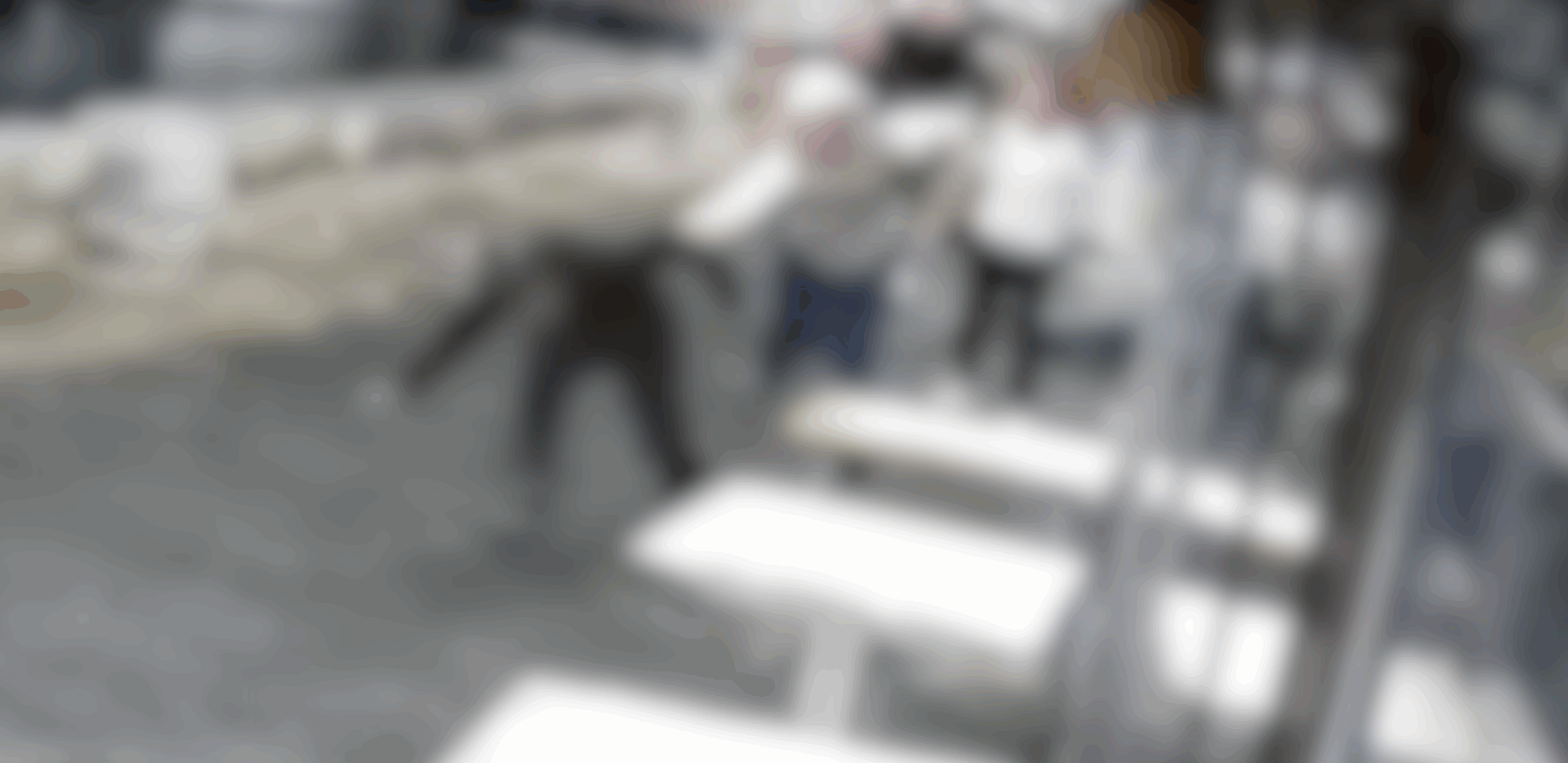 Interviene per difendere un giovane da un pestaggio e viene picchiato a sua volta: quattro denunciati Interviene per difendere un giovane da un pestaggio e viene picchiato a sua volta: quattro denunciati