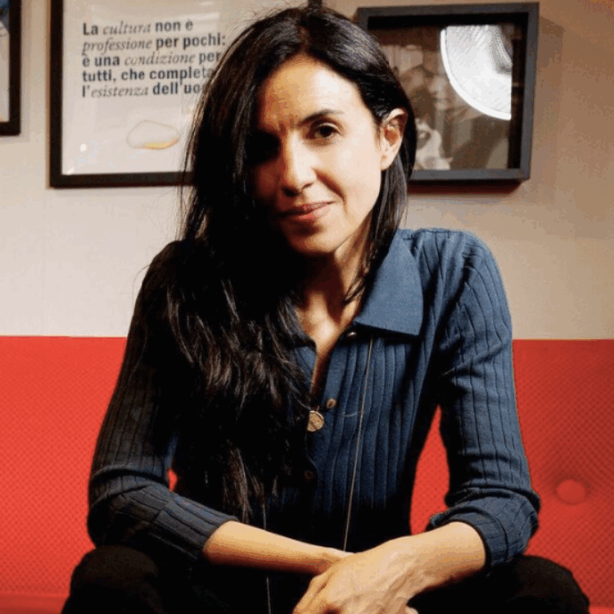 “Il neurologo, dopo la diagnosi della sclerosi multipla, mi ha detto ‘ma lei dove vuole andare in quello stato?’. La mia malattia e la guerra sono simili”: così Francesca Mannocchi