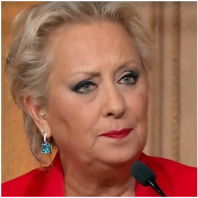 “Carolyn Smith non mi è piaciuta, bastava ammettere lo sbaglio”: Raimondo Todaro attacca. Lei replica: “Farneticanti considerazioni su di me Ballando”