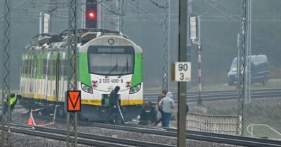 Copertina di “Schengen militare”:  l’Ue apre le frontiere a soldati e cingolati