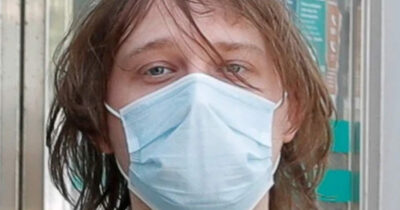 Copertina di “Vi darò il doppio dei bitcoin che inviate a questo conto”: così il finto Jeff Bezos truffava milioni di utenti. Condannato il “super hacker” 26enne che si spacciava per Obama e Musk