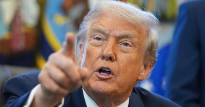 Trump sospende la lotteria per la Green card: stop al programma Diversity Visa