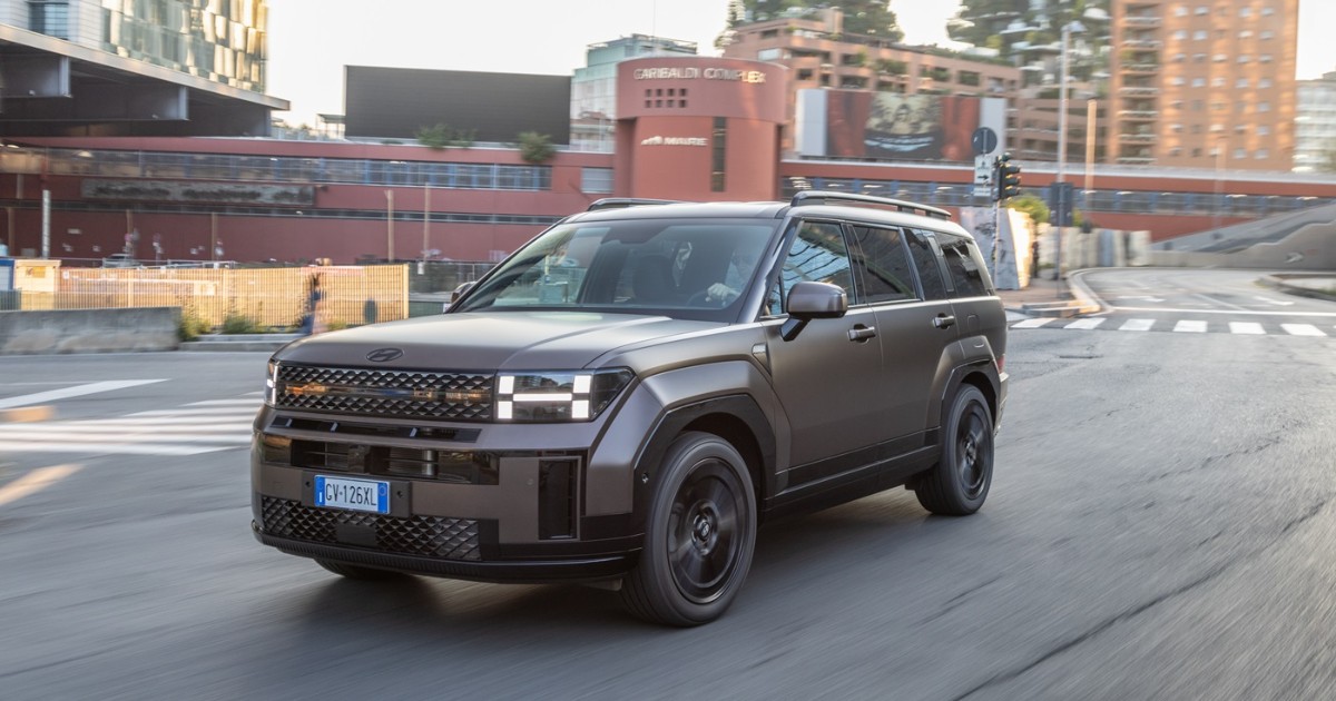 Hyundai Santa Fe, debutta il model year 2026. Aggiornamenti su motore, dotazioni e gamma Hyundai Santa Fe, debutta il model year 2026. Aggiornamenti su motore, dotazioni e gamma