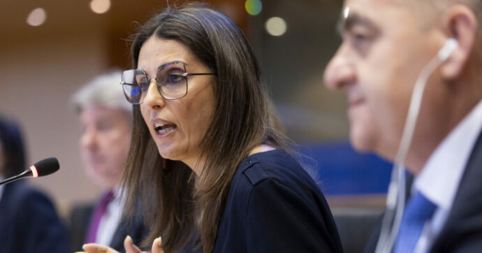 Nuovo caso nomine in Ue, la garante dei cittadini promuove il suo capo di gabinetto a segretario generale (a 20mila euro al mese)