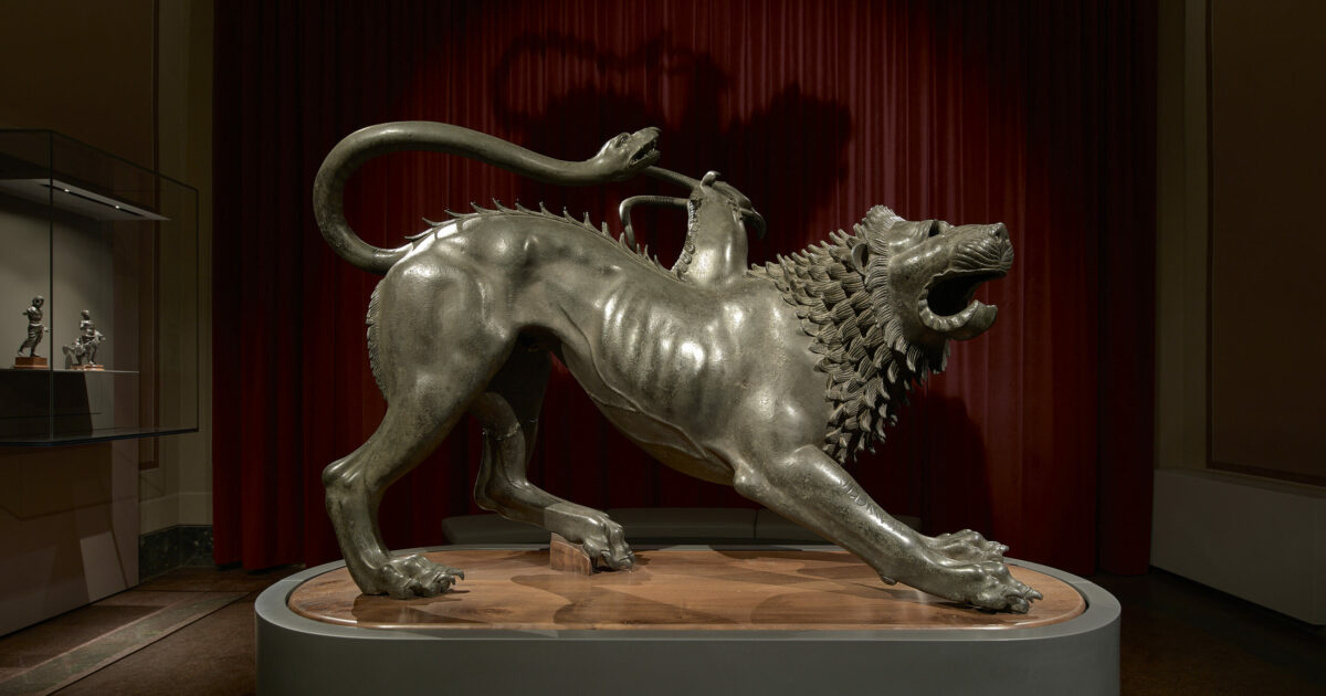 il ritorno della chimera d8217arezzo il capolavoro dell8217arte etrusca splende in una nuova sala al maf