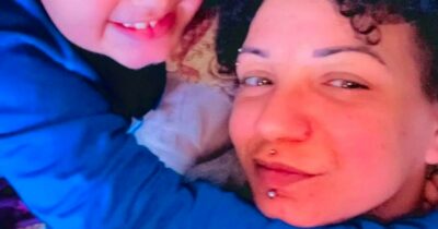 Copertina di Bimbo di 8 anni strangolato dalla madre, il corpo della donna trovato in mare a Torre dell’Orso. Era seguita dai servizi sociali