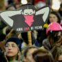 Copertina di “Il 7,8% delle donne subisce una violenza sessuale prima dei 16 anni”: i dati Istat. E il 60% delle vittime non ne parla
