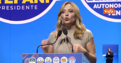 Copertina di Meloni: “Per Prodi la sinistra non vince perché ha voltato le spalle all’Italia? Lui ha una cattedra all’università su questo”