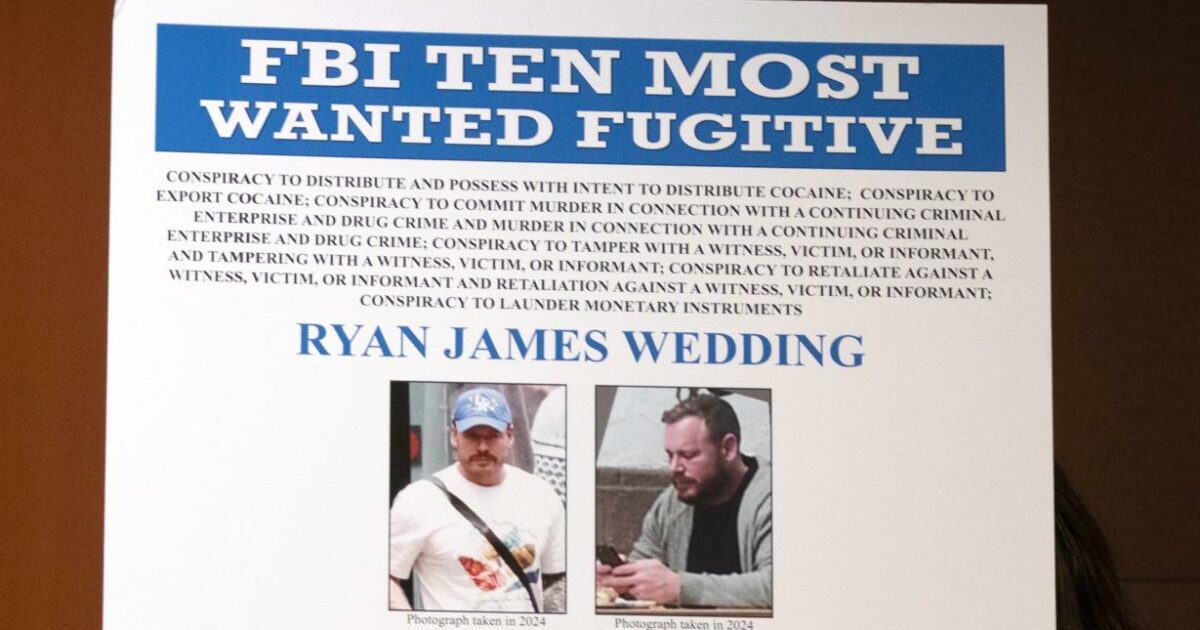 come el chapo e pablo escobar comanda un8217organizzazione violentissima l8217ex snowboarder olimpico tra i latitanti pi249 ricercati al mondo