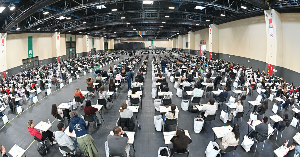 Test Medicina, foto online prima della fine dell’esame. Il ministero: “Pronti ad annullare le prove dei responsabili”