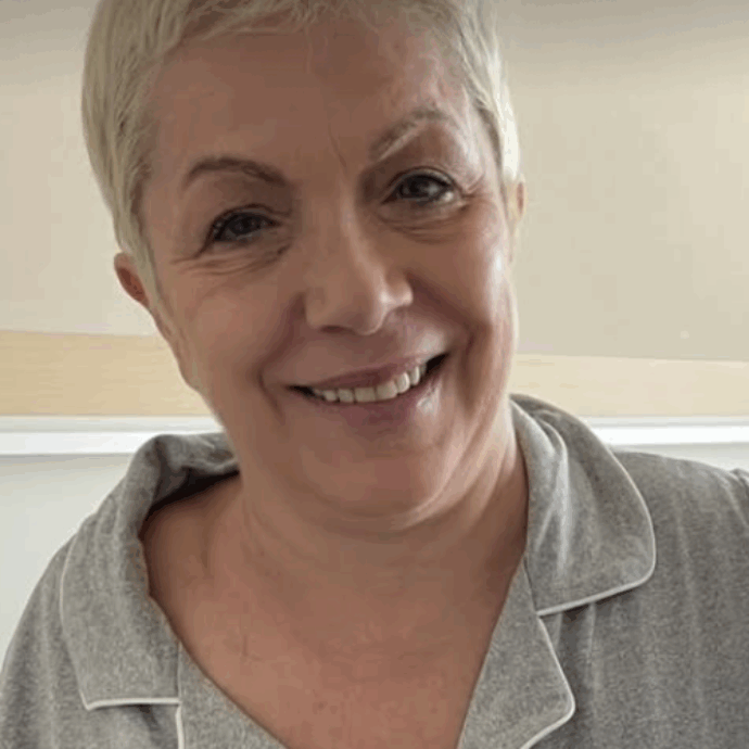 “L’abbiamo cacciato a calci in c**o. Dopo 16 anni l’ospite assolutamente non invitato, si è ripresentato alla mia porta”: Rosanna Banfi operata per tumore