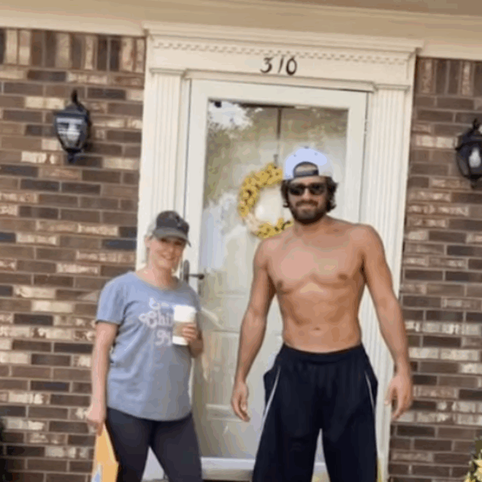 “Ho detto a mia moglie che volevo una tata sexy per i bambini e ci siamo ritrovati con un modello come babysitter. I miei amici dicevano che ero matto a lasciarlo solo a casa con lei”: la storia di Vencent