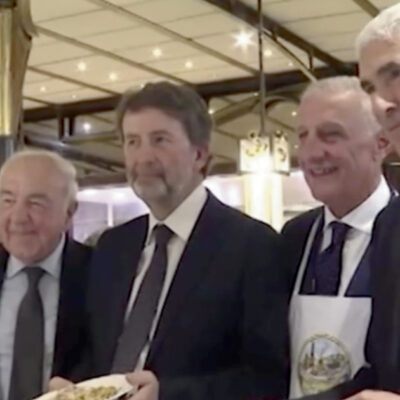 Copertina di Casini al Colle: la cena con la destra organizzata dai vertici della Camera