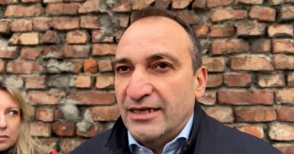 Copertina di “Il Cpr è un carcere, situazione critica. Non è questa la soluzione ai flussi migratori”: Lo Russo visita il centro di Torino