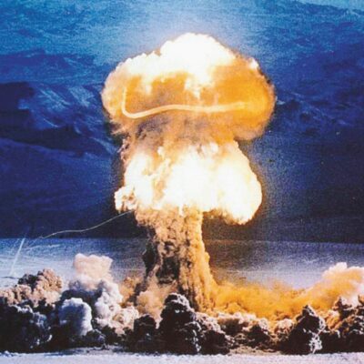 Copertina di Disarmo nucleare, Roma pronta al primo attacco