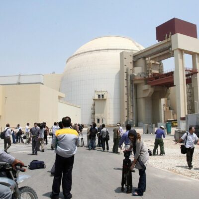 Copertina di Netanyahu, altro che guerra all’Iran: l’amico russo fa affari con l’atomo