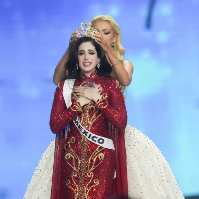 “L’organizzatore mi ha dato della stupida”: Fátima Bosch viene incoronata Miss Universo 2025 ma scoppia il caos al concorso di bellezza