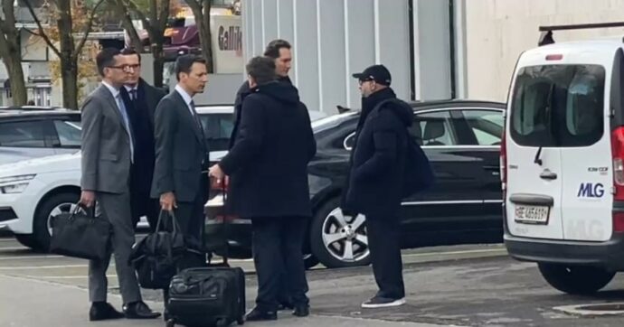 Agnelli, al tribunale di Thun è il giorno di Elkann. Il testamento della nonna e l’eredità: ecco su cosa è il processo