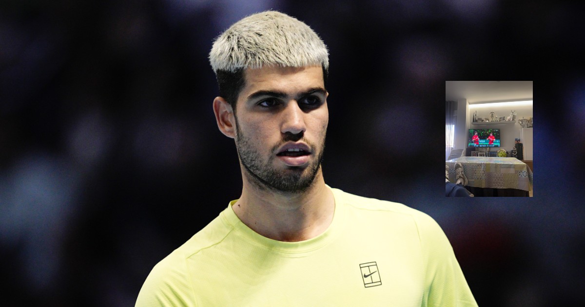 “Il trofeo di Wimbledon messo lì come un vaso”, “togli i piedi dal tavolo”: i commenti sulla foto di Alcaraz nella stanza di casa